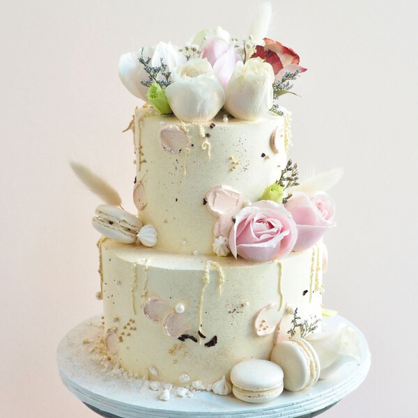 First Love Cake | White Wedding Theme
